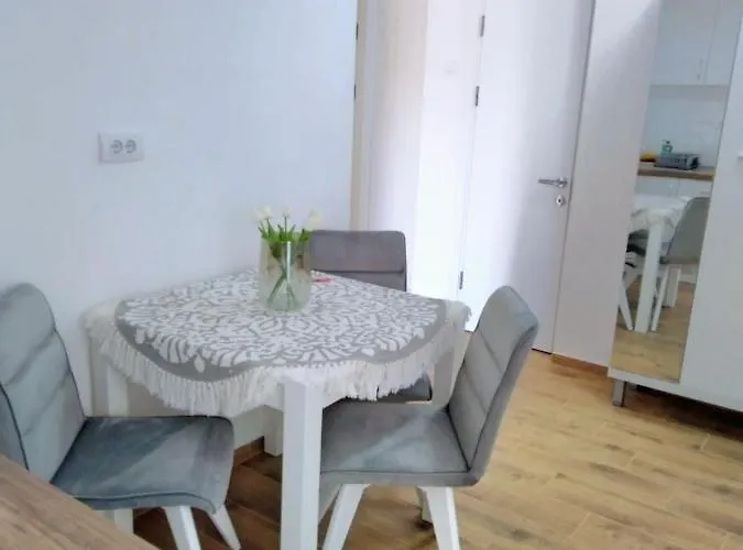 Stan Na Dan Ilvento 2 דירה