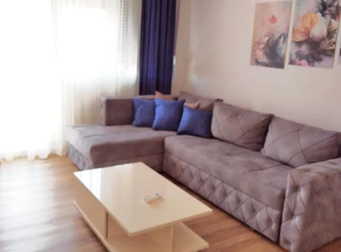 Stan Na Dan Ilvento 2 דירה